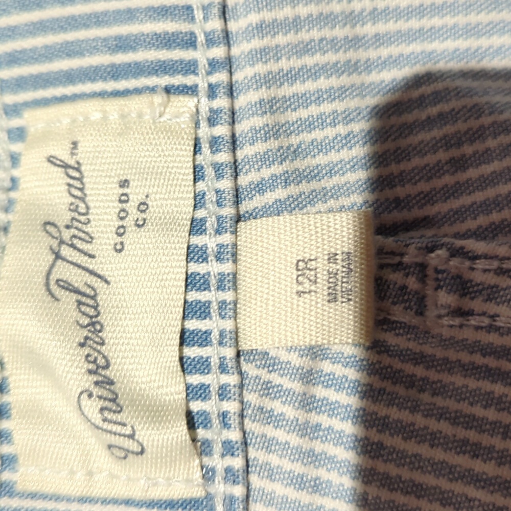Universal Thread jeans - Picture 6 of 9